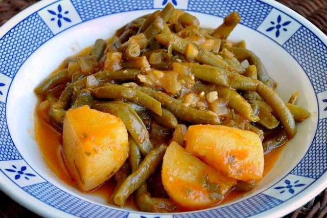 Greek food: Fasolakia beans